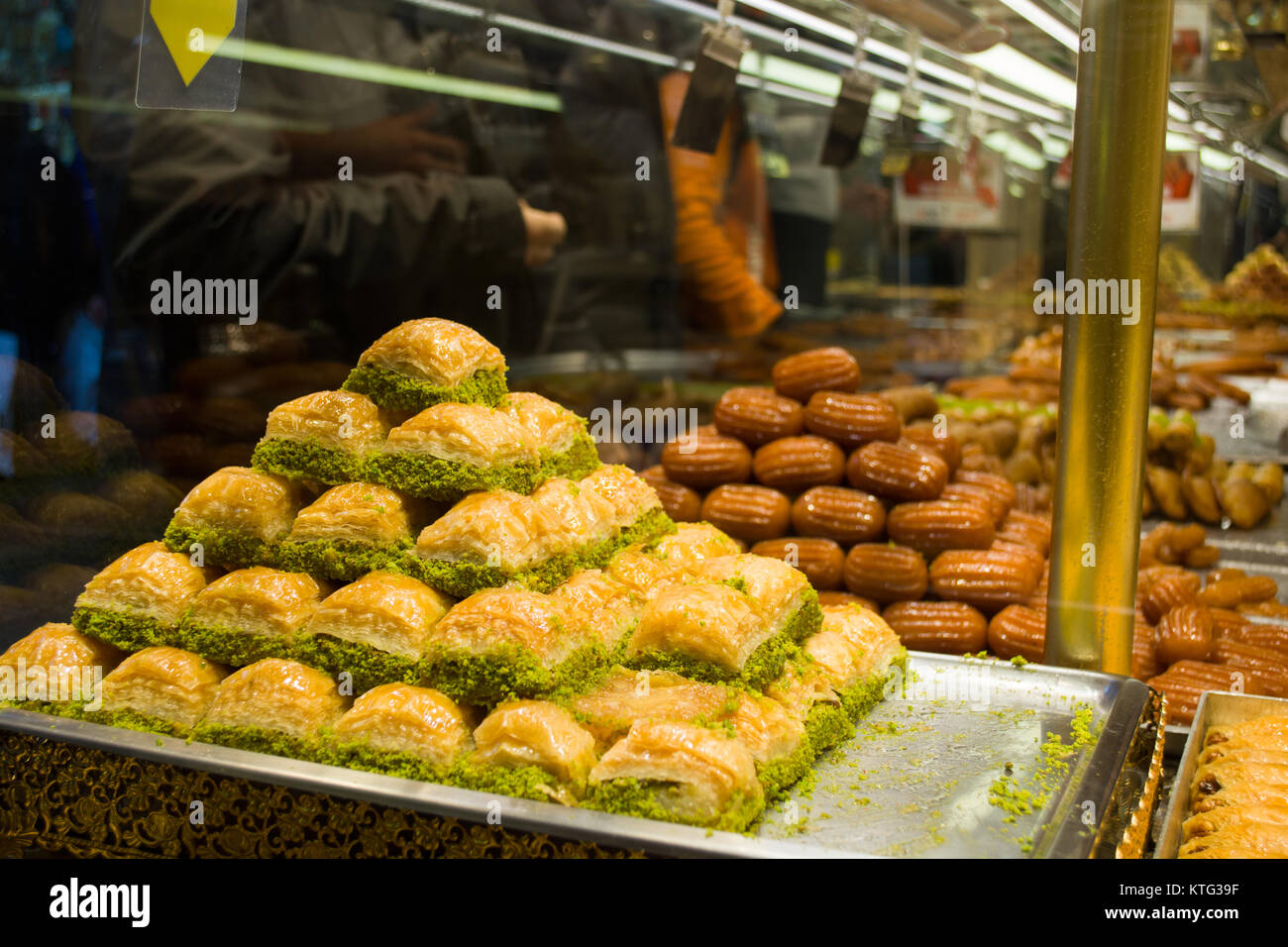 Baklava pâtisseries dessert dessert turc traditionnel ; vendus sur le marché Banque D'Images