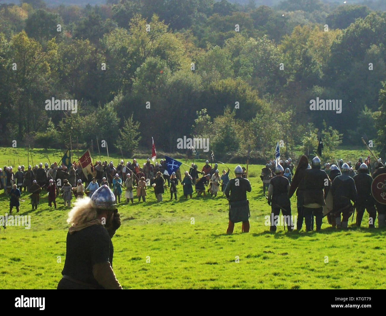 La reconstitution en 2017 de la bataille de Hastings en Angleterre a donné vie à l'histoire, dépeignant l'emblématique bataille de 1066 entre les Anglo-Saxons et les Normands dans une exposition vivante et éducative. Banque D'Images