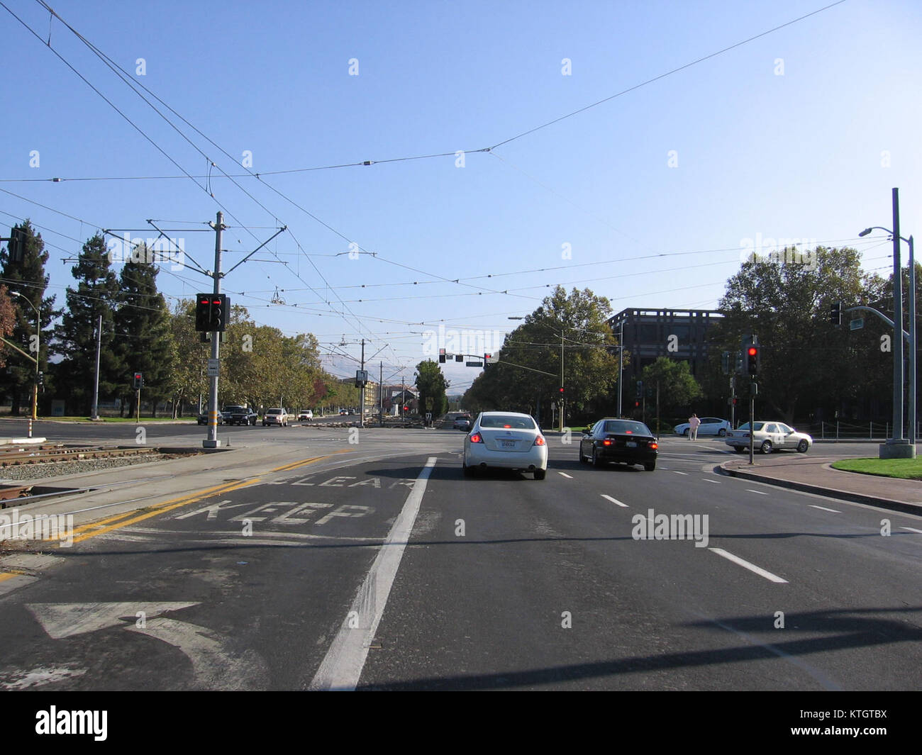 Baypointe et Tasman 2249 se réfère à un lieu précis, peut-être une rue, une adresse ou un arrêt de transport, situé dans une région métropolitaine, avec une importance historique ou géographique potentielle. Banque D'Images