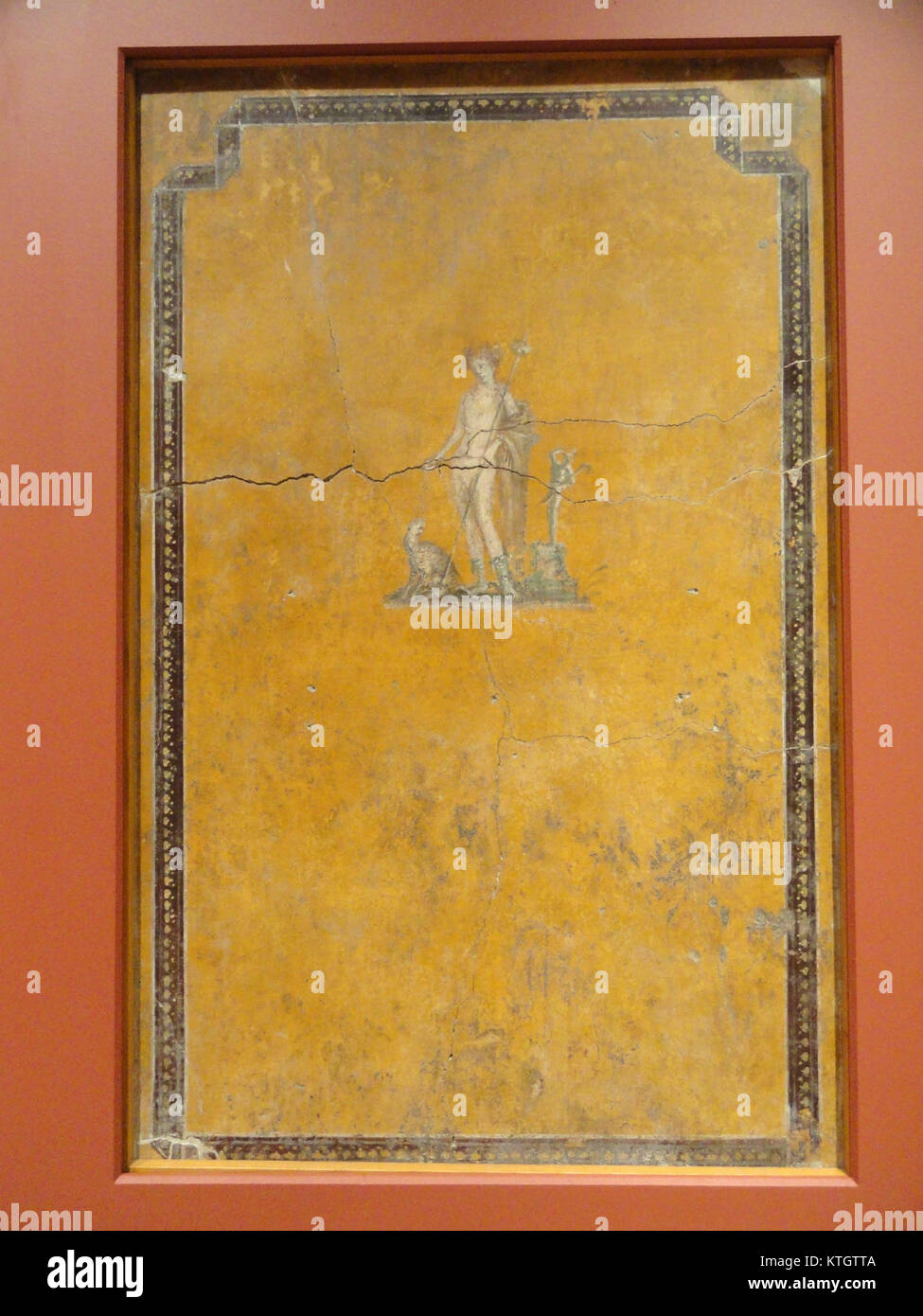 Cette fresque de Pompéi représente Bacchus, le Dieu romain du vin, debout entre une panthère et un herm. Il date du milieu du Ier siècle de notre ère et fait partie de la collection du Mount Holyoke College Art Museum. Banque D'Images