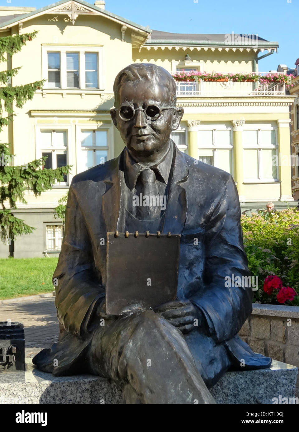 Le bâtiment sur cette photographie, prise le 11 juillet 2013, est associé à l'héritage de Marian Rejewski, mathématicienne et cryptanalyste polonais renommé connu pour son rôle dans la rupture du code Enigma pendant la première Guerre mondiale. Cette image met en évidence l'importance des lieux historiques liés à la cryptographie et à la fragmentation de code. Banque D'Images