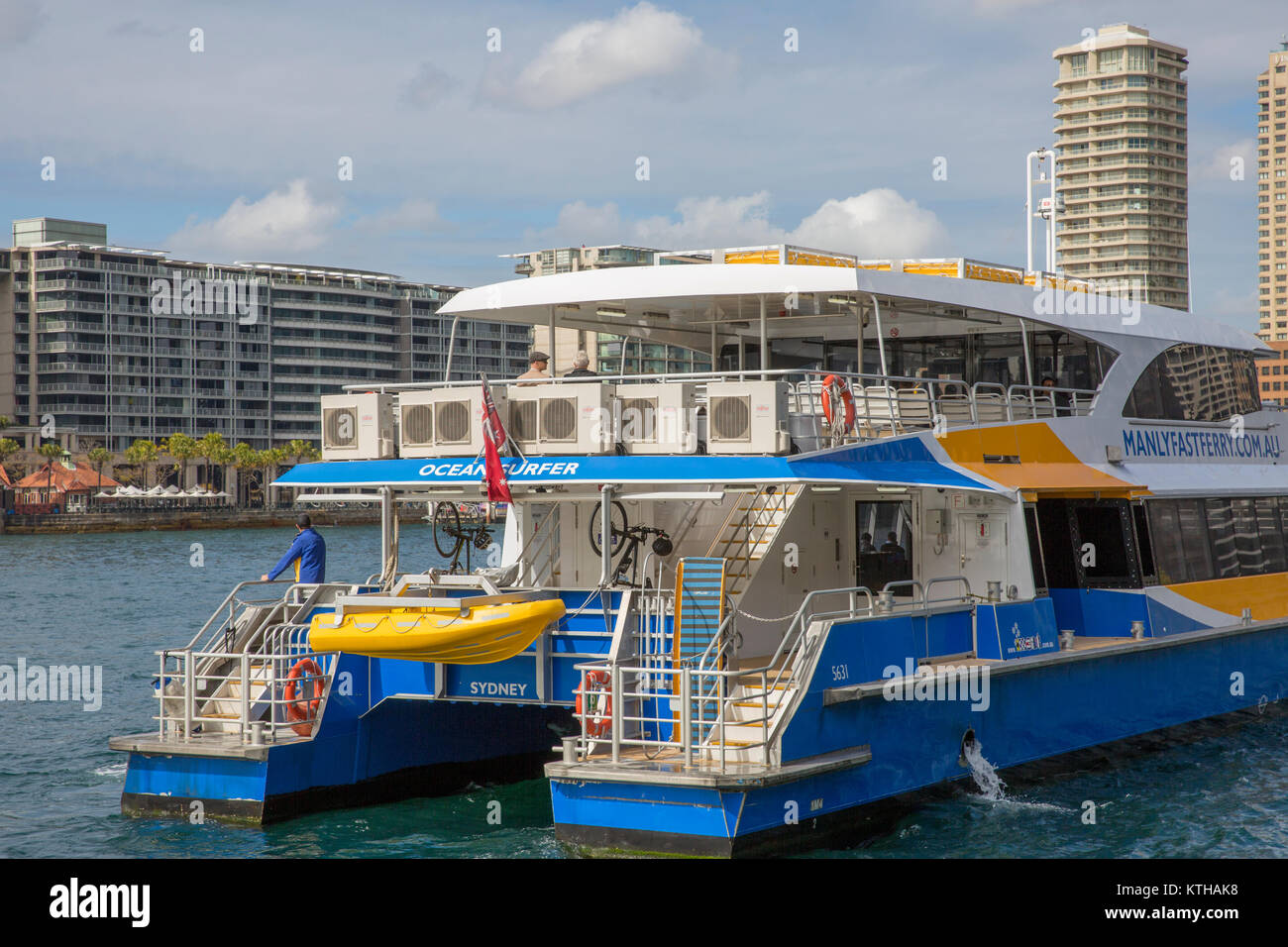 Manly fast ferry relie Manly à Circular Quay à Sydney CBD, Australie Banque D'Images