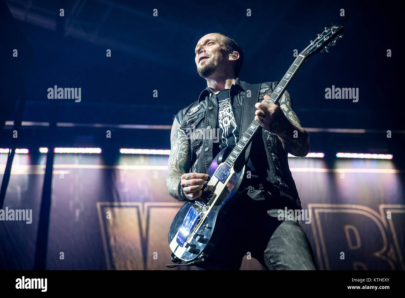 Le groupe de hard-rock danois Volbeat effectue un concert live à Oslo Spektrum. Ici le chanteur et guitariste Michael Poulsen est vu sur scène. La Norvège, 26/10 2016. Banque D'Images