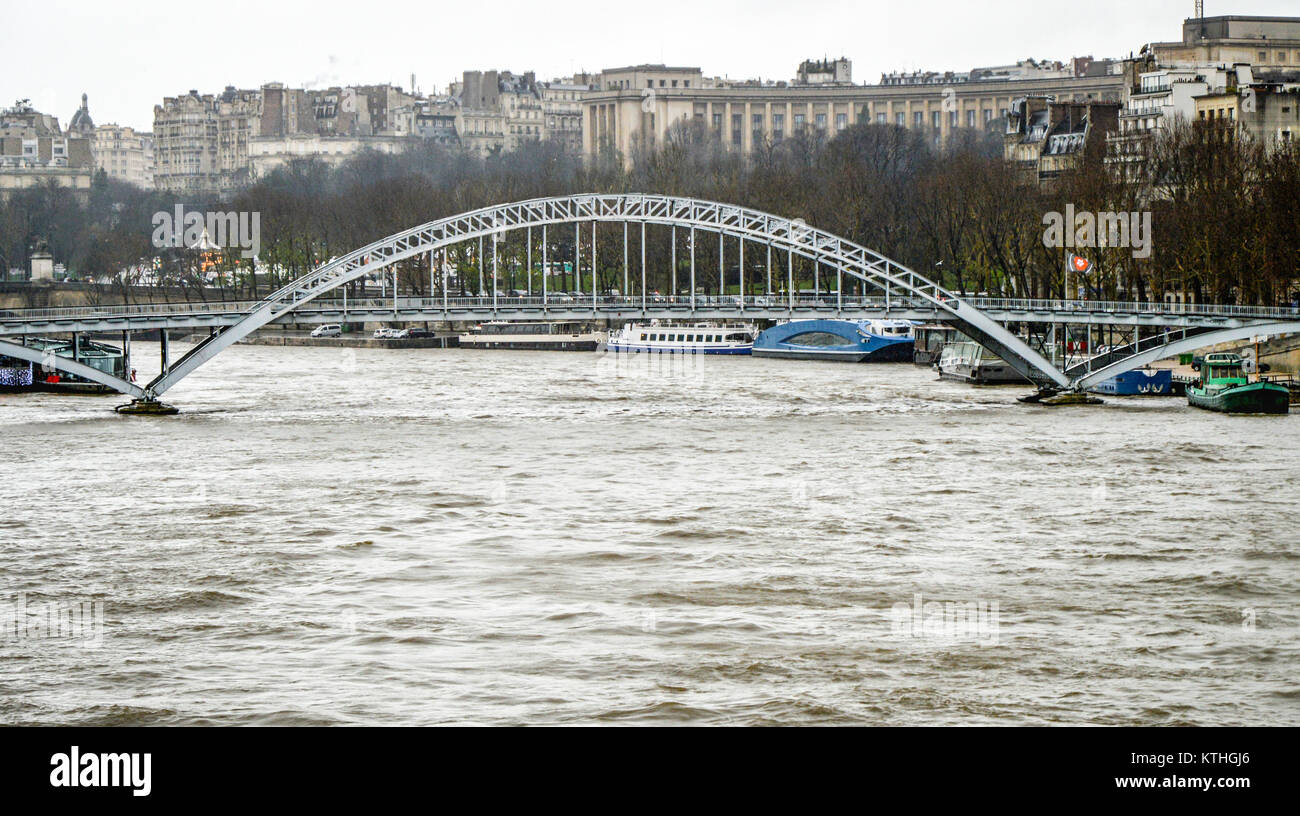 La métropole européenne de Paris pendant la grande crue. Banque D'Images