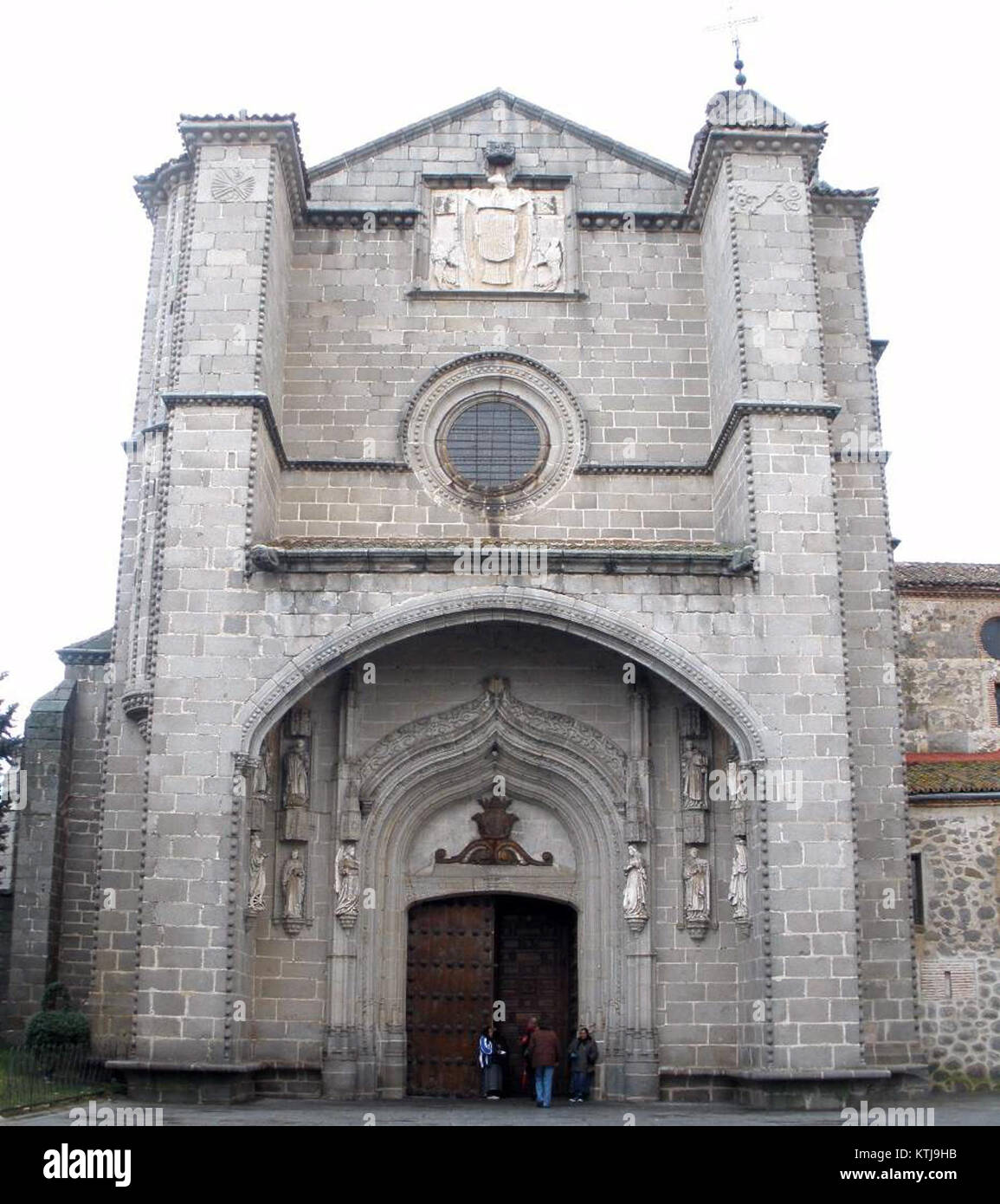 Le Real Monasterio de Santo Tomas à Avila, en Espagne, est un monastère historique connu pour son importance architecturale et son histoire religieuse dans la région. Banque D'Images