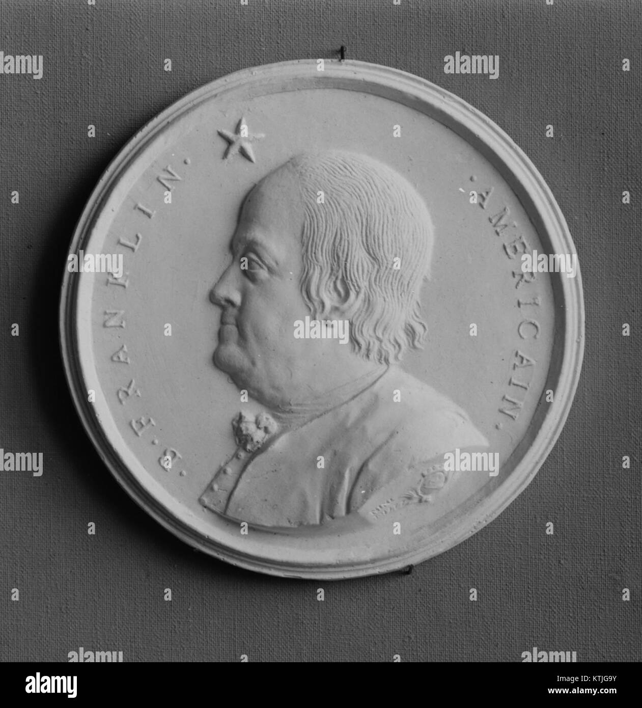 Un portrait de Benjamin Franklin, père fondateur des États-Unis, extrait de la collection du Metropolitan Museum of Art. L'œuvre est une pièce clé représentant l'histoire américaine. Banque D'Images