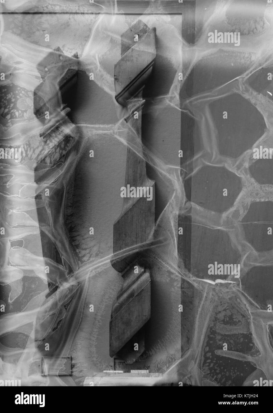 Ceci est une image d'un balustre historique, faisant partie de la conception architecturale. Il représente un élément décoratif et structurel utilisé dans l'architecture classique. Banque D'Images