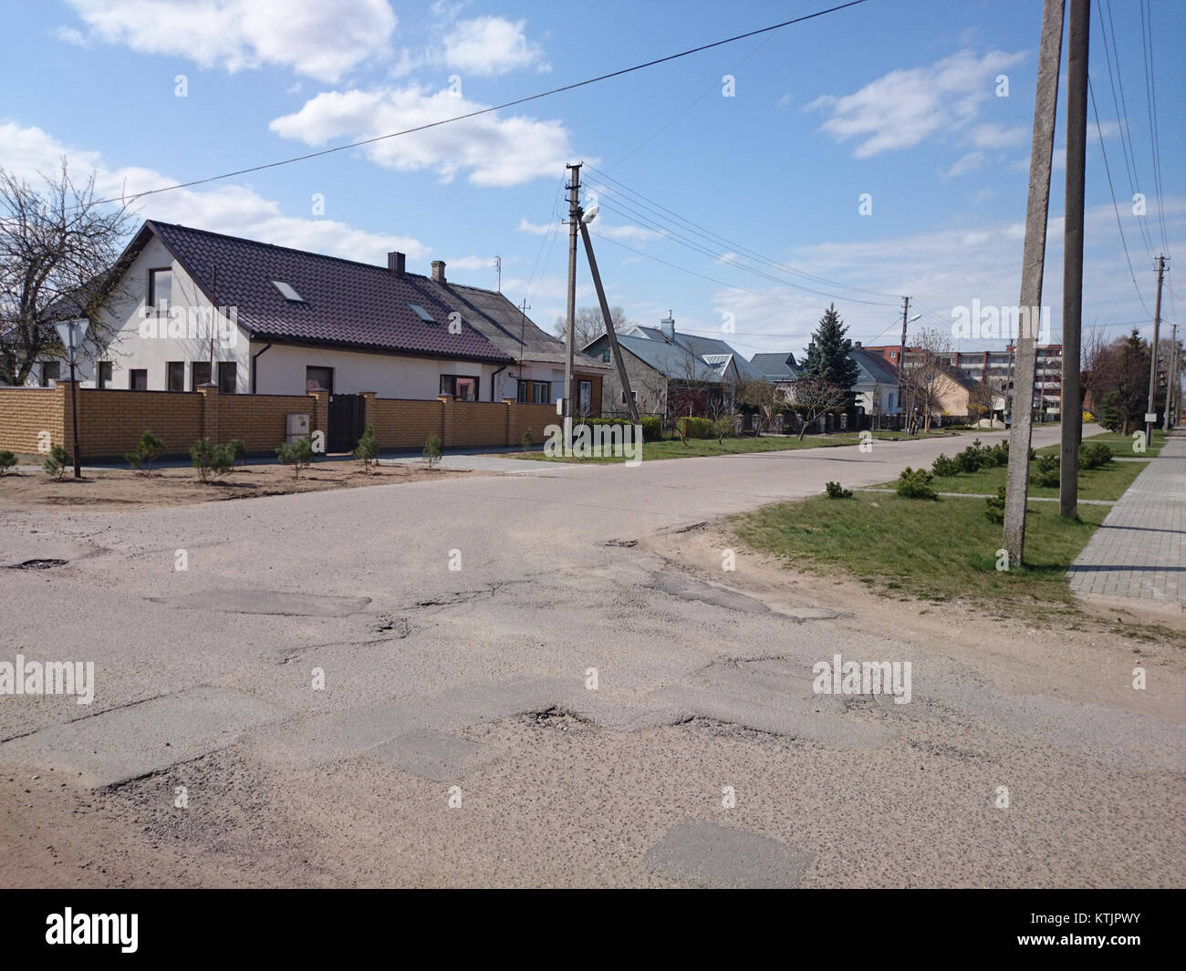 Baldininkai est un village situé en Lituanie, connu pour son charme rural et son importance culturelle. La région reflète la vie traditionnelle lituanienne, avec des monuments historiques et un fort sentiment de communauté. Banque D'Images