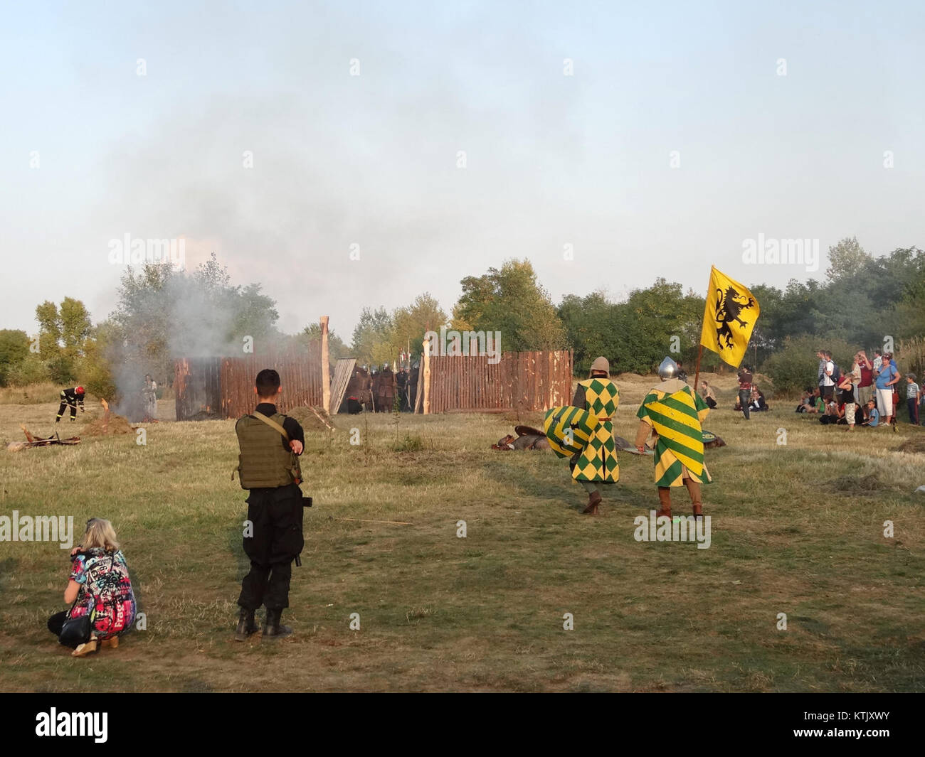 BDG Wyszogrod fait référence à un événement ou à une performance spécifique qui a eu lieu à Wyszogrod, en Pologne, le 13 septembre 2014, probablement une reconstitution historique ou une performance culturelle reflétant l'histoire régionale. Banque D'Images