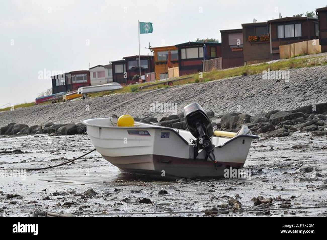 Banter Fischerdorf fait référence à un village de pêcheurs, peut-être situé en Allemagne, avec une architecture traditionnelle et une histoire maritime. Banque D'Images