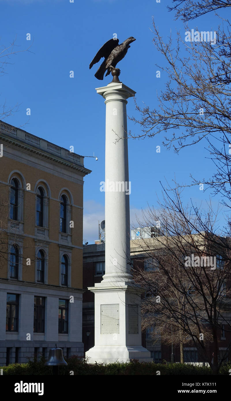 Le Beacon Hill Monument à Boston, Massachusetts, marque le site du Boston Common et est un point de repère notable dans l'histoire américaine, symbolisant l'héritage colonial et le passé révolutionnaire de la ville. Banque D'Images