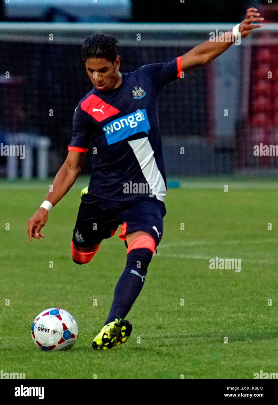 Ayoze Perez, un footballeur professionnel, est présenté dans cette image de 2015, mettant en valeur ses compétences et ses contributions sur la scène du football, en particulier dans le football anglais. Banque D'Images