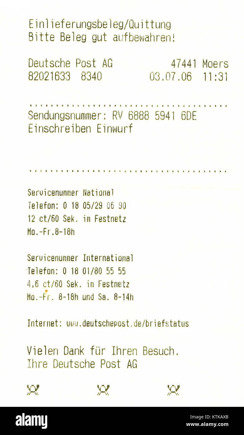 Le Deutsche Post Einlieferungsbeleg Einwurf Einschreiben de 2006 est un reçu pour courrier recommandé en Allemagne. Il sert de preuve de livraison et contient les informations postales clés de cette année-là. Banque D'Images