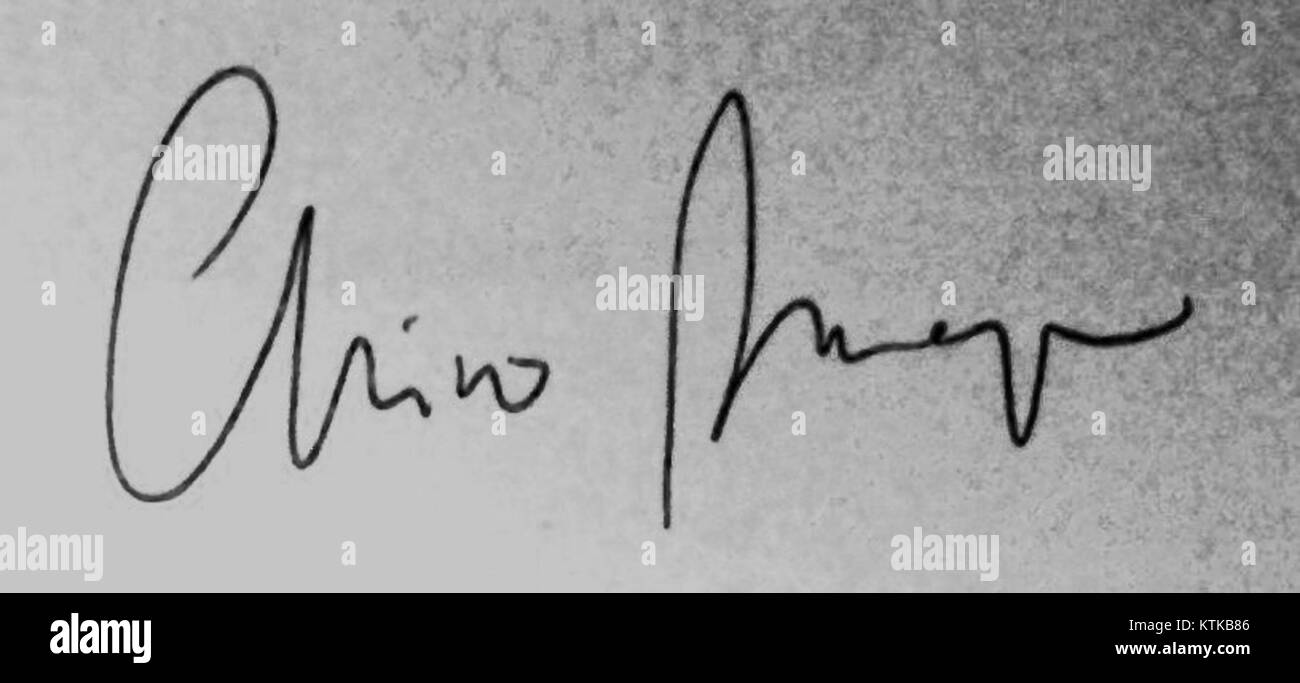 Chico Buarque, un musicien brésilien renommé, est connu pour son style musical emblématique mêlant samba, bossa nova et MPB (Música Popular Brasileira). Sa signature reflète son statut de figure influente de la musique latino-américaine. Banque D'Images