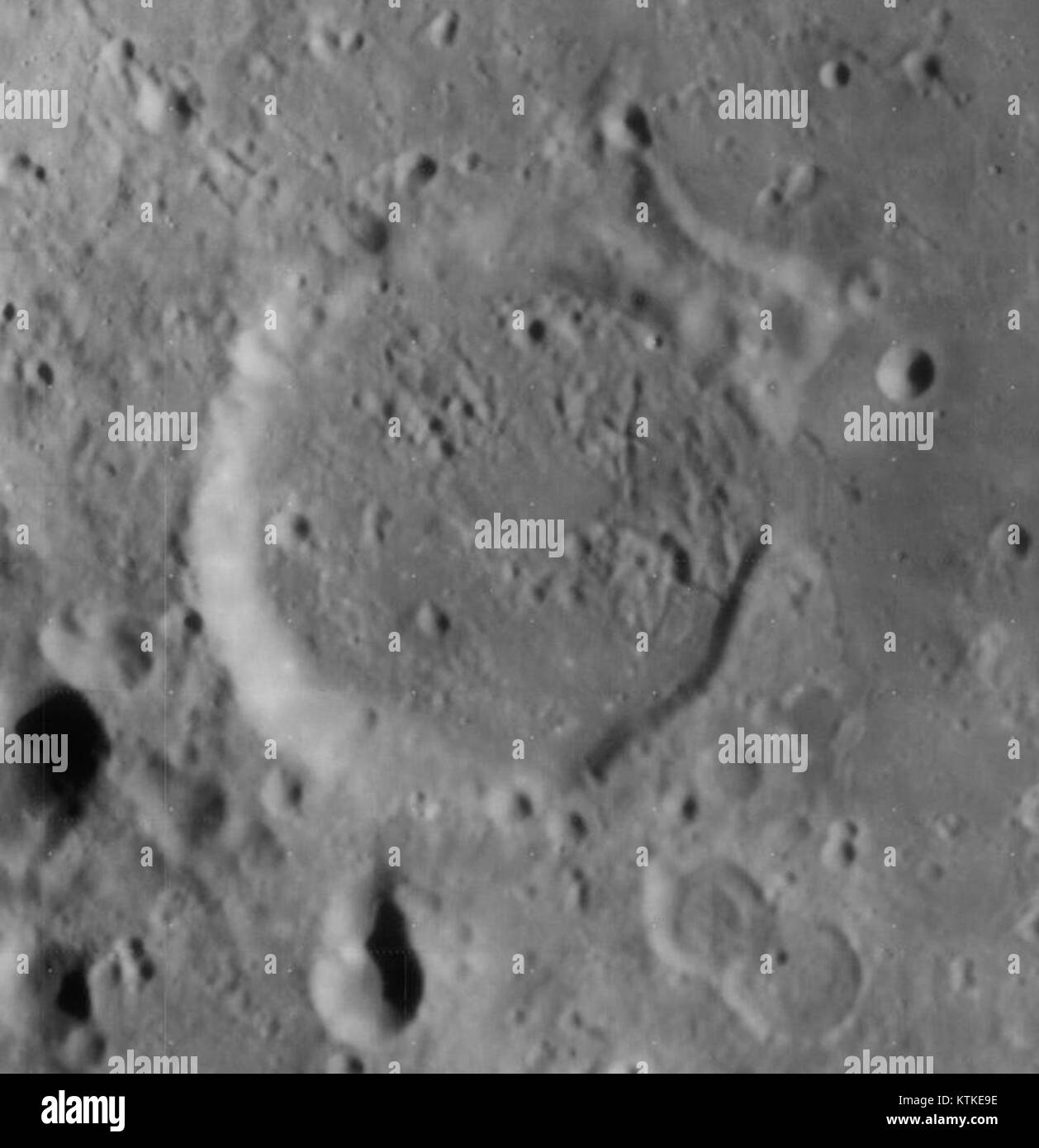 Le cratère Beaumont est une caractéristique géologique remarquable formée par l'activité volcanique, mettant en évidence les processus dynamiques de la croûte terrestre, située dans une région géologique importante. Banque D'Images