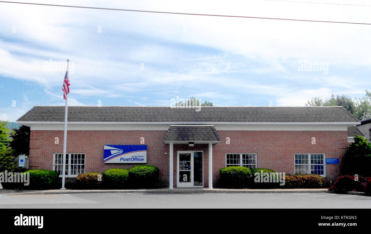 Le bureau de poste de Belleville PA est un bâtiment de service postal fonctionnel situé à Belleville, en Pennsylvanie. Il répond aux besoins de distribution du courrier de la communauté tout en conservant l'architecture historique. Banque D'Images