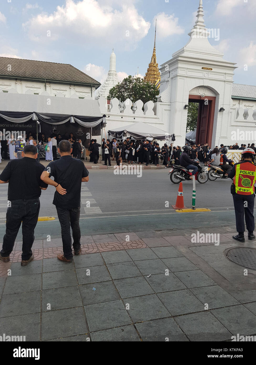 Le Grand Palais de Bangkok, merveille historique et architecturale, a été photographié le 19 janvier 2017. Il sert de site culturel et religieux majeur, symbolisant le riche patrimoine et l’histoire royale de la Thaïlande. Banque D'Images