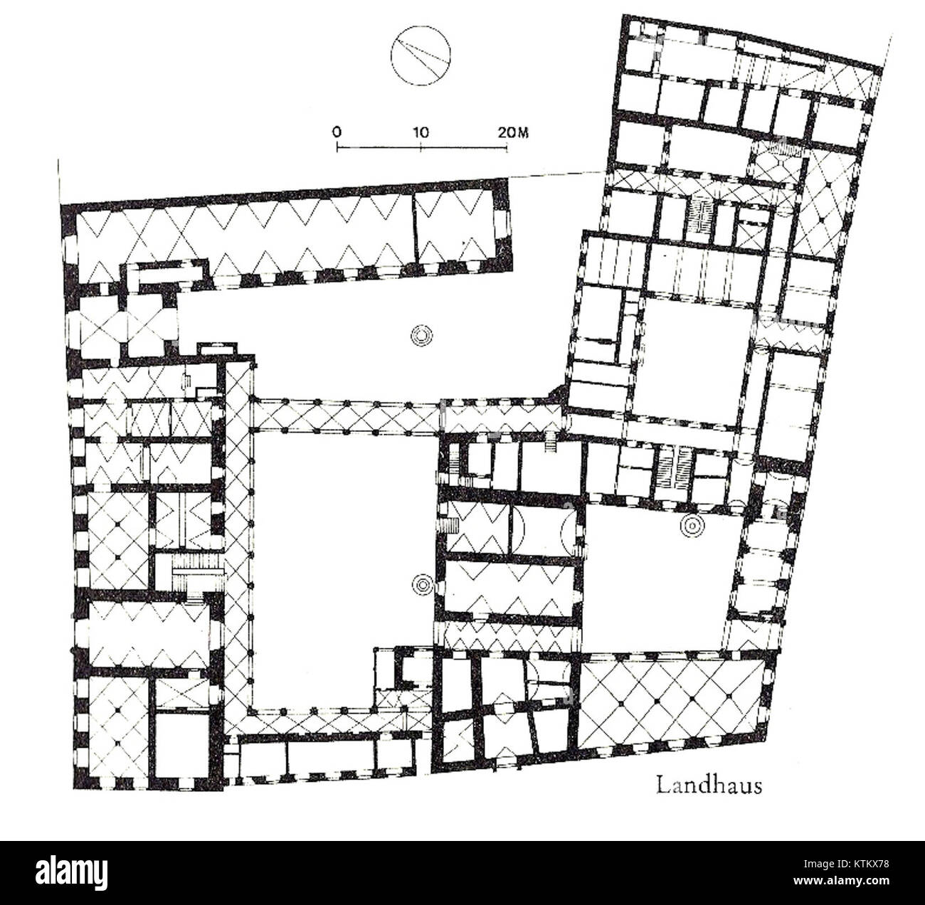 Le Grazer Landhaus est un bâtiment historique situé à Graz, en Autriche, connu pour son importance architecturale. Le Grundriss (plan d'étage) met en évidence la conception et l'agencement du bâtiment, mettant en valeur sa fonction historique et son importance. Banque D'Images