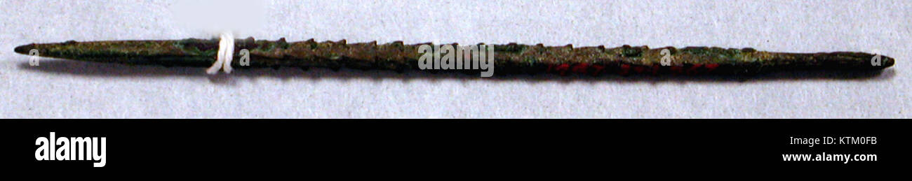 Barbed Copper point est un article ou un objet catalogué dans la collection MET avec le numéro 1987.394.567. L'objet peut être une œuvre d'art ou un artefact, représentant potentiellement un objet culturel ou historique important. Le numéro de catalogue MET aide à retracer ses origines et sa signification. Banque D'Images