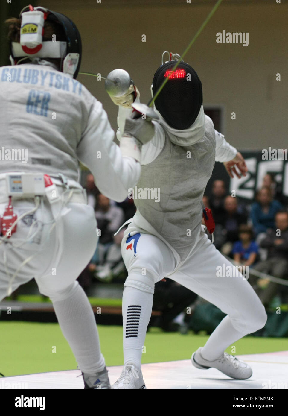 Astrid Guyart est une escrimeuse française connue pour ses réalisations dans le sport de l'escrime. Elle a participé à plusieurs compétitions internationales, gagnant la reconnaissance pour ses compétences et sa technique dans la discipline de l'escrime d'épée. Ses réalisations comprennent des victoires notables aux Championnats du monde et aux Championnats d'Europe. Banque D'Images