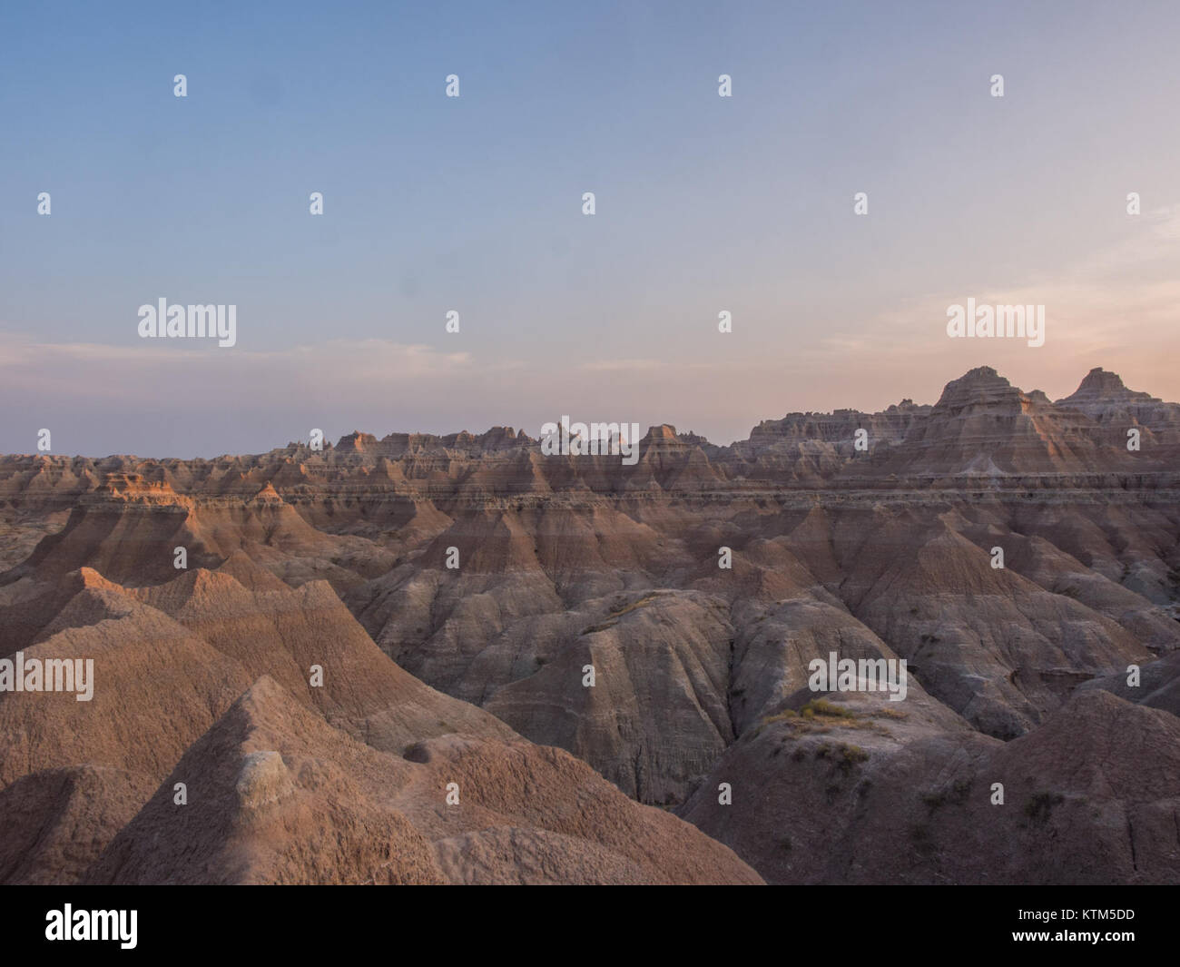 Badlands National Park fin de sentier porte au crépuscule Banque D'Images