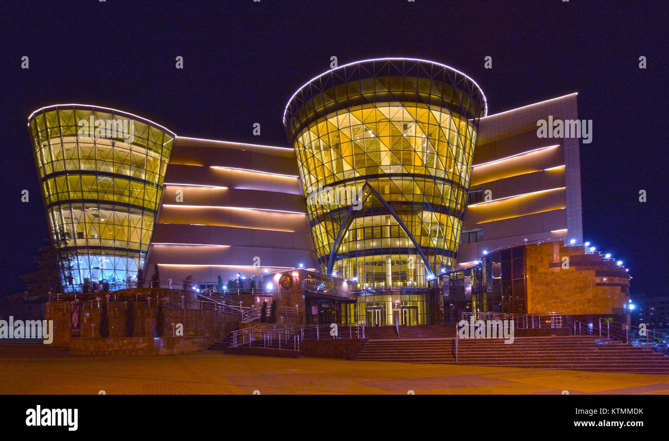 Belfilarm est une performance ou un événement mettant en vedette un programme musical ou artistique, typiquement des genres classiques ou traditionnels, apportant un divertissement culturel au public. Banque D'Images