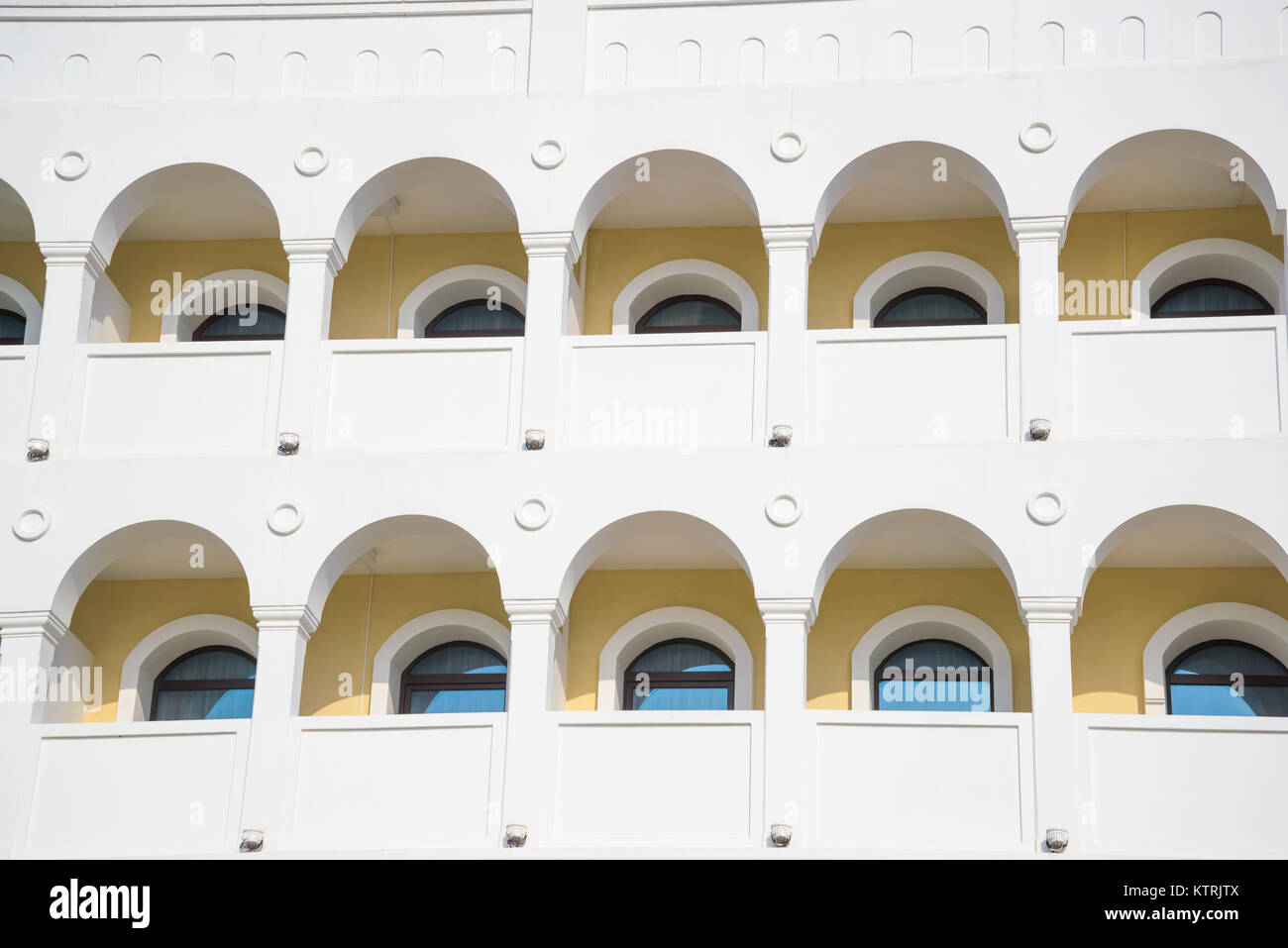 Fenêtre d'arc. En plein cintre. Arch'arrière-plan. Façade Arch Photo Stock  - Alamy