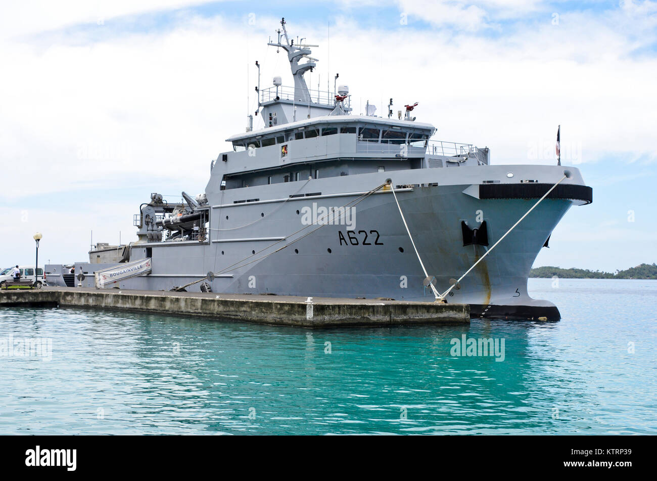 Bougainville accosté à Vaitape, Bora Bora, Polynésie Française Banque D'Images