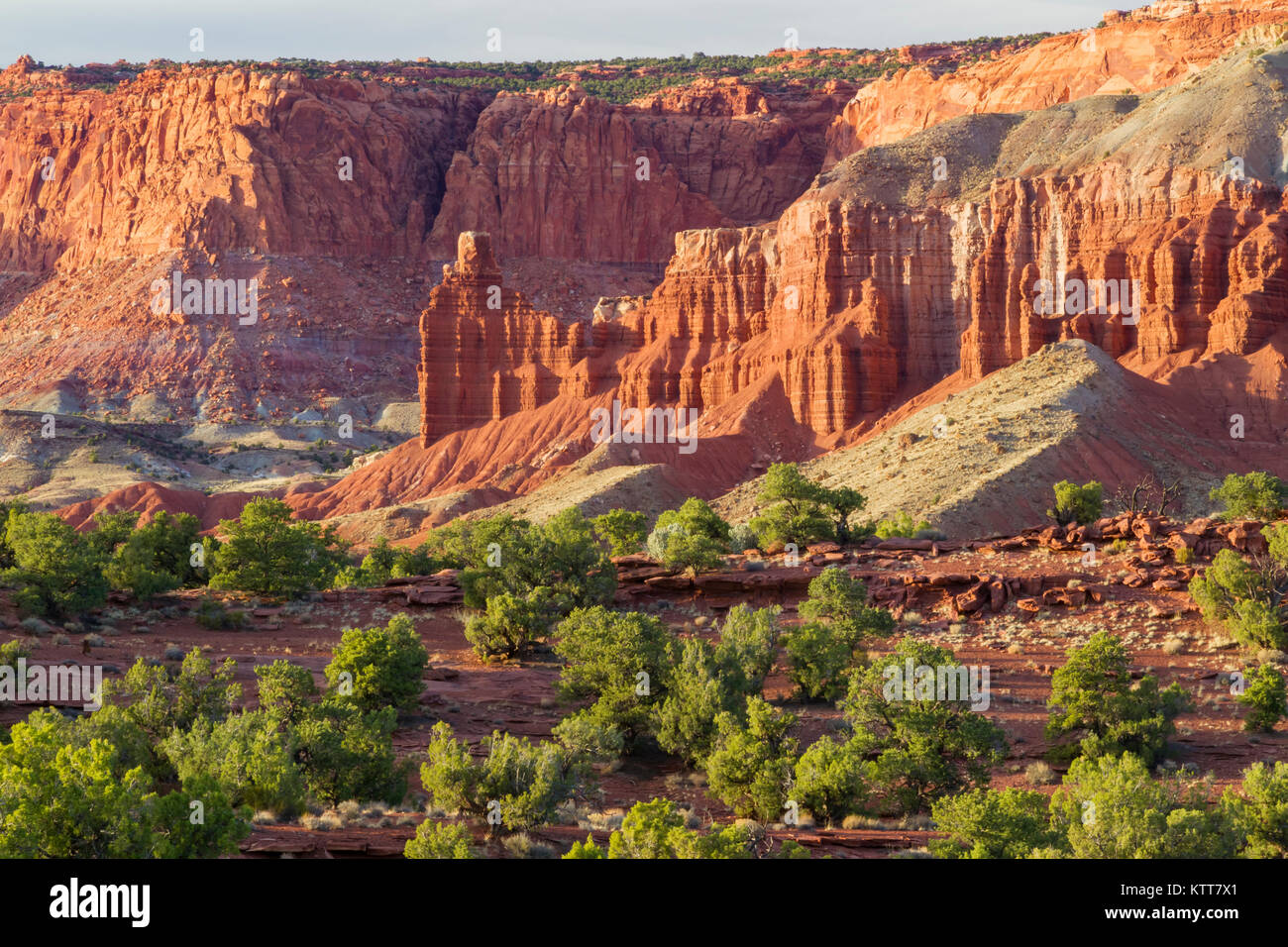 Chimney Rock Rock formation à Capitol Reef National Park, Utah Banque D'Images