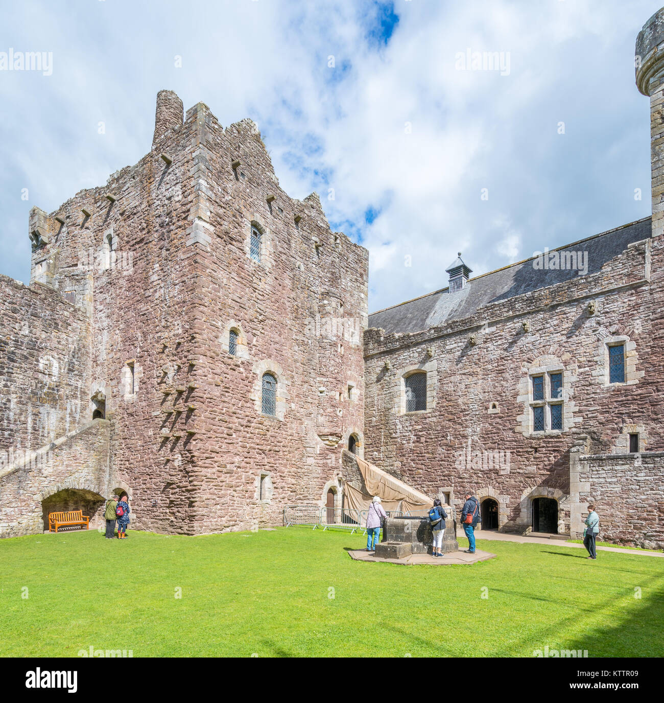 Château de Doune, forteresse médiévale près du village de Doune, dans le district de Stirling Ecosse centrale. Banque D'Images