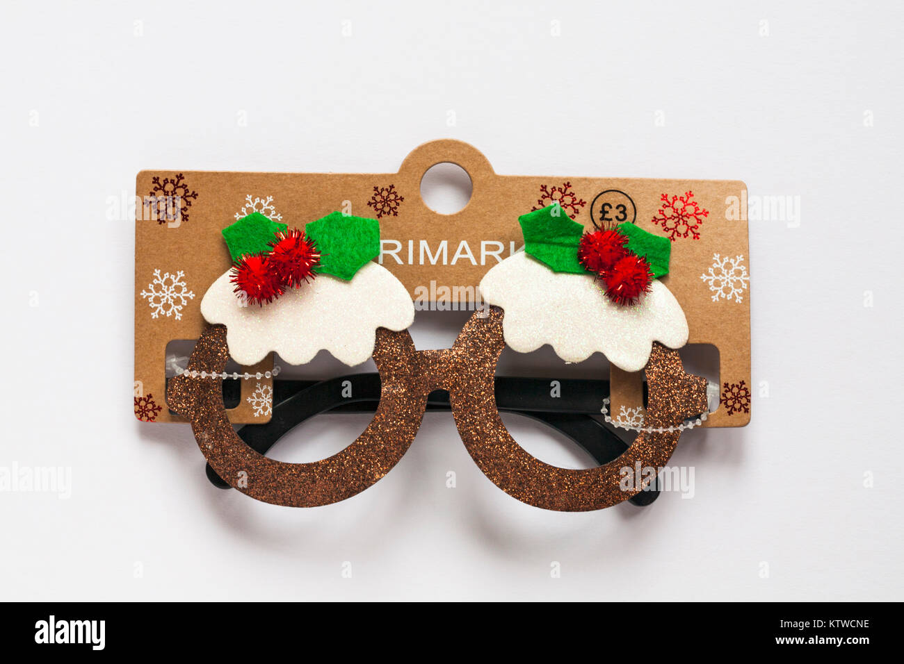 Paire de lunettes Primark nouveauté le pudding de Noël isolé sur fond blanc Banque D'Images