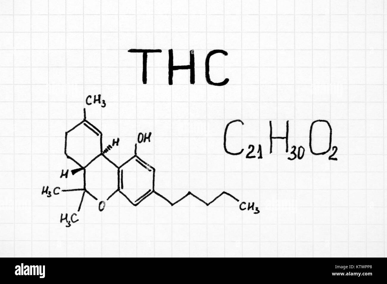Formule chimique de tétrahydrocannabinol (THC). Close-up. Banque D'Images