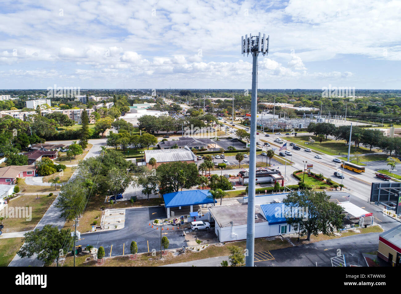 Bradenton Florida,Cortez Road,relais de diffusion cellulaire tour de téléphone cellulaire,vue aérienne au-dessus,FL17121484d Banque D'Images