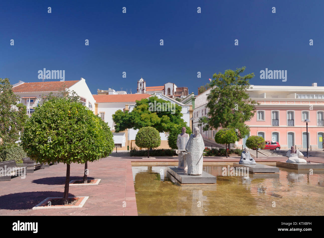 Praca Al Muthamid, cathédrale, Silves, Algarve, Portugal, Europe Banque D'Images