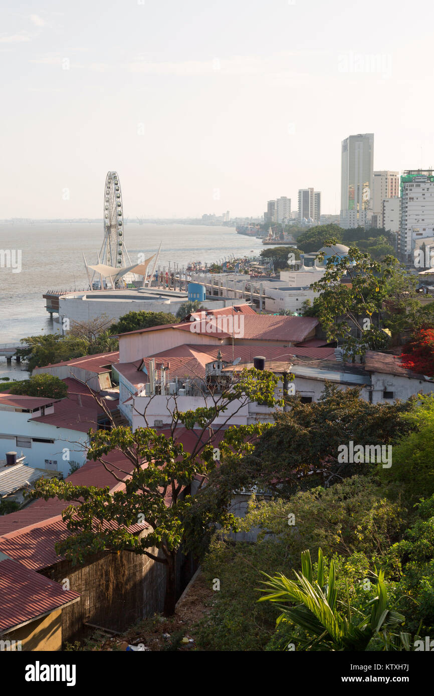 Guayaquil - vue du bord de l'eau ( Malecon ) à partir de la colline de l'Ana, Guayaquil, Equateur Amérique du Sud Banque D'Images