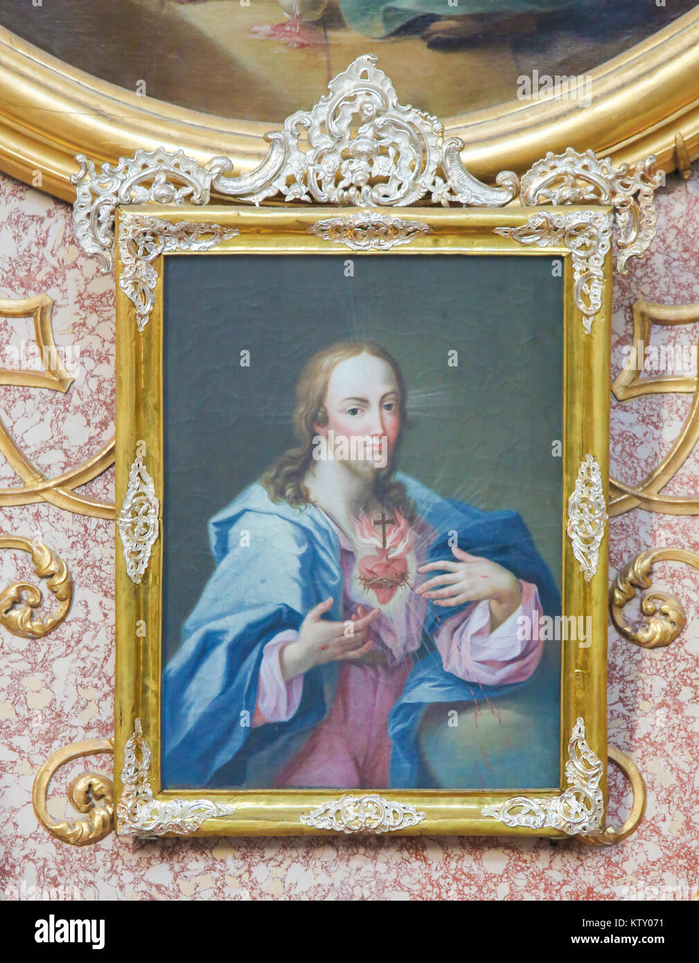 La peinture baroque du Sacré-Cœur de Jésus le Christ dans la Basilique de Saint Mang Fussen, Bavière, Allemagne. Banque D'Images