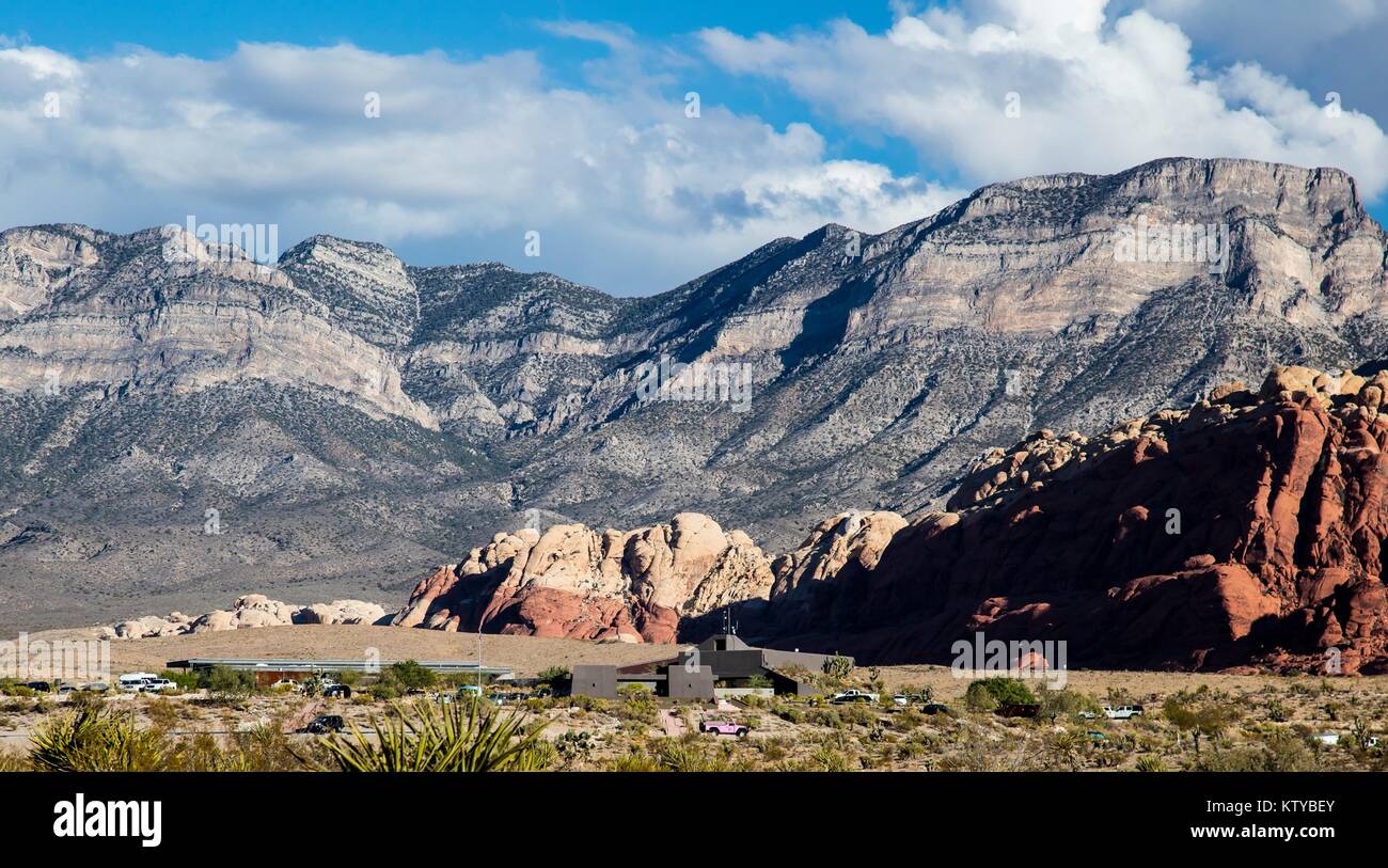 Des formations de roche de grès rouge au Red Rock Canyon National Conservation Area, 29 septembre 2016 près de Las Vegas, Nevada. Banque D'Images