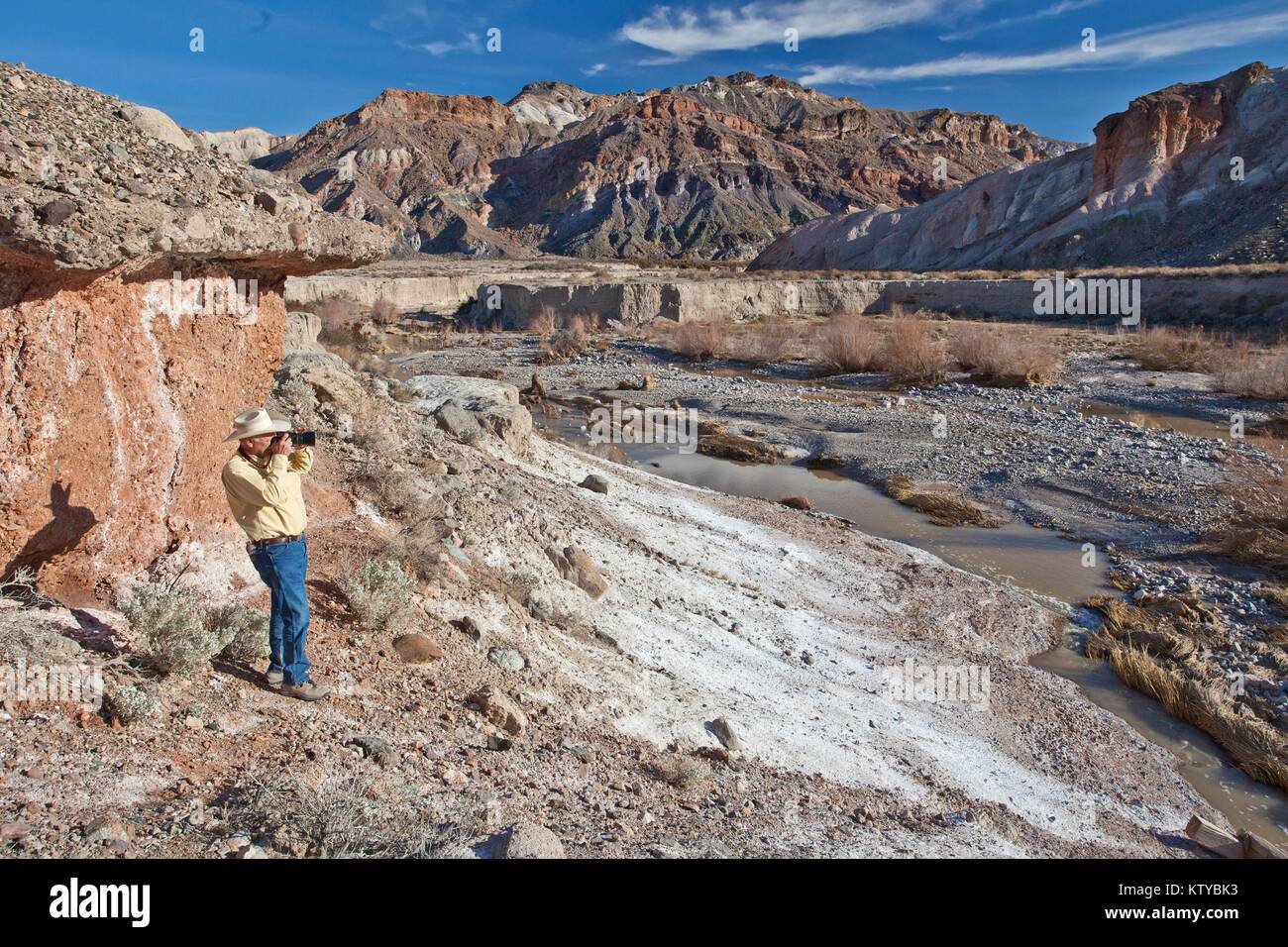 Une des randonnées touristiques par l'Amargosa Wild and Scenic River dans le désert de Mojave, le 12 janvier 2011 en Californie. Banque D'Images