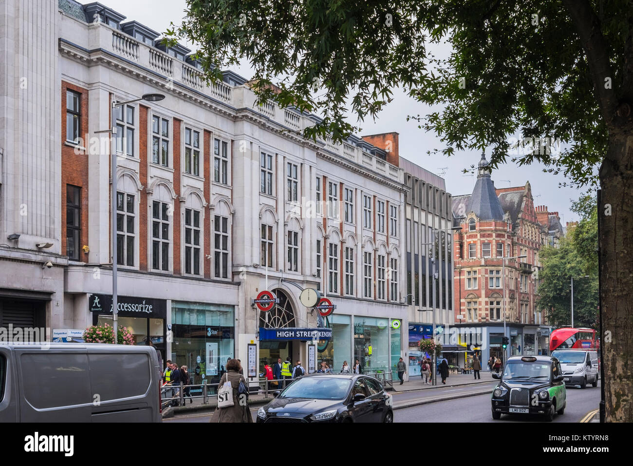 High Street Kensington, Londres, Angleterre, Royaume-Uni Banque D'Images