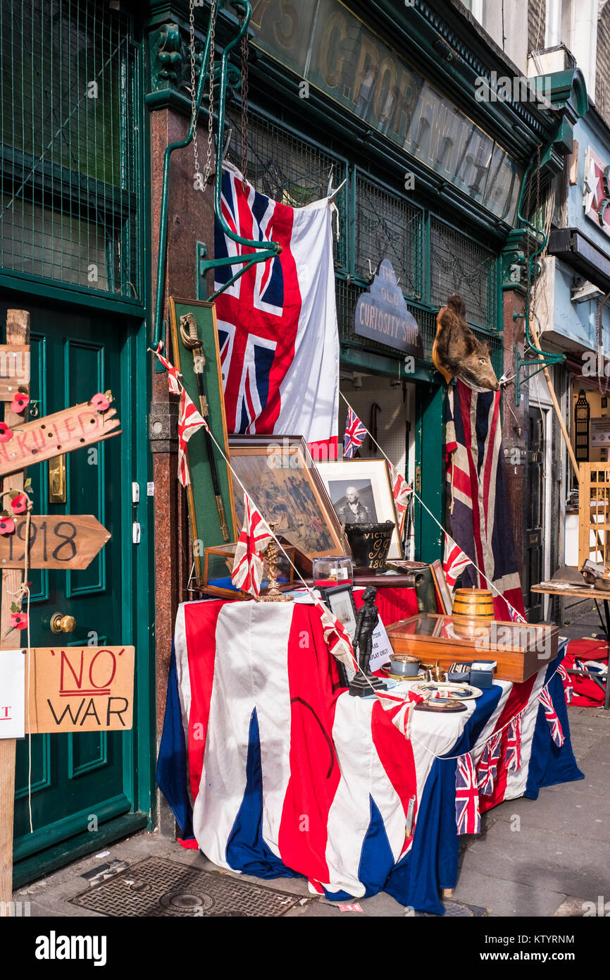 Magasins d'antiquités de Portobello Road, Royal Borough de Kensington & Chelsea, London, Angleterre, Royaume-Uni Banque D'Images