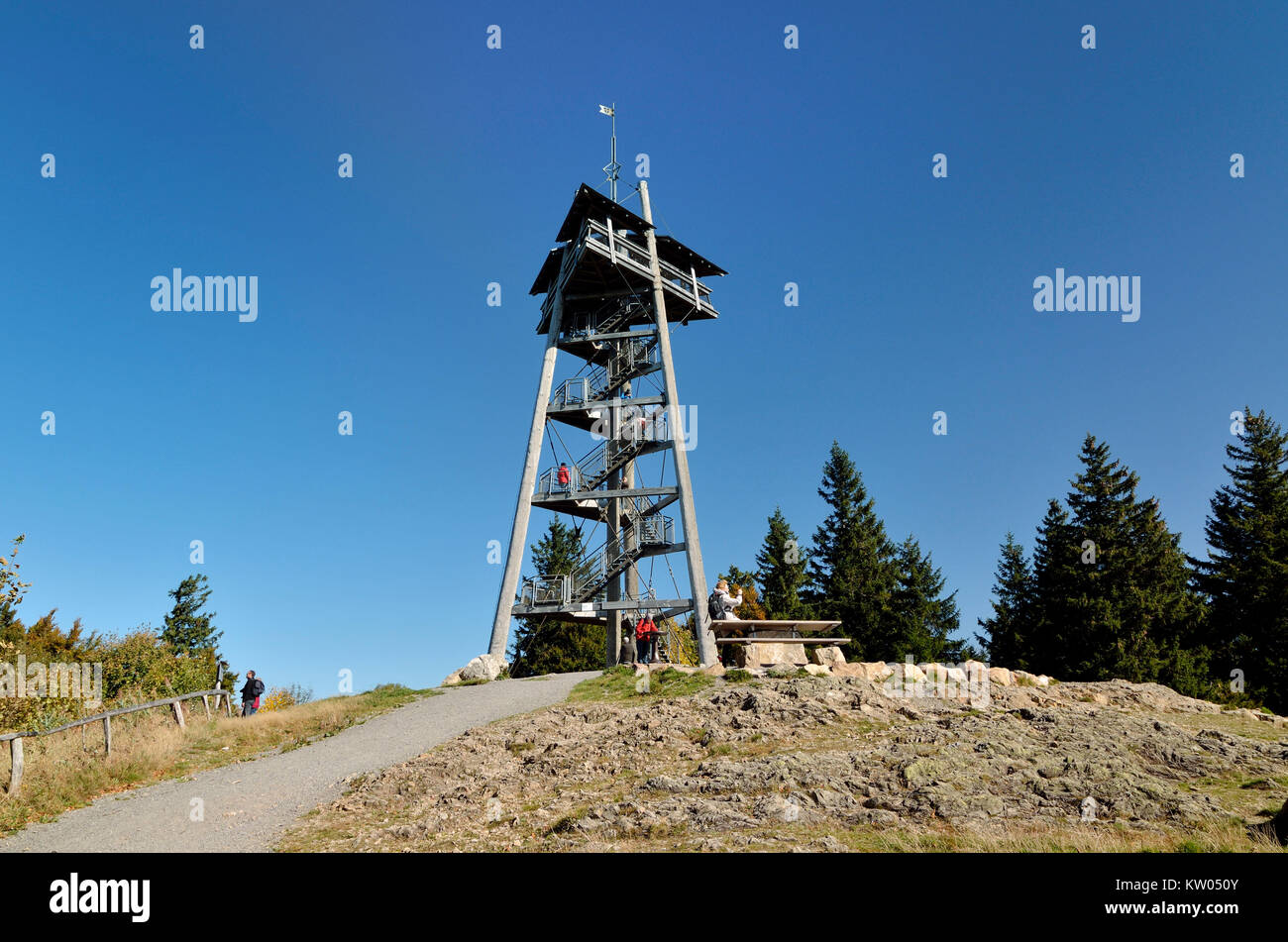Forêt Noire, sommet montrent dans le pays avec Eugene Keidel Turm, Schwarzwald, Gipfel Schau ins Land mit Eugen Keidel Turm Banque D'Images