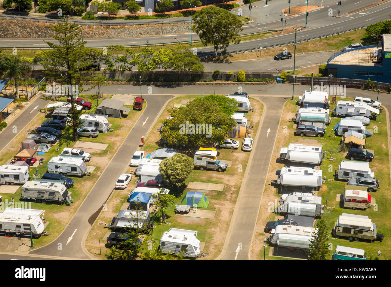 Camping-car, caravane et camping RV à Burleigh Heads Queensland, destination populaire pour ceux qui prennent des vacances en Australie Banque D'Images