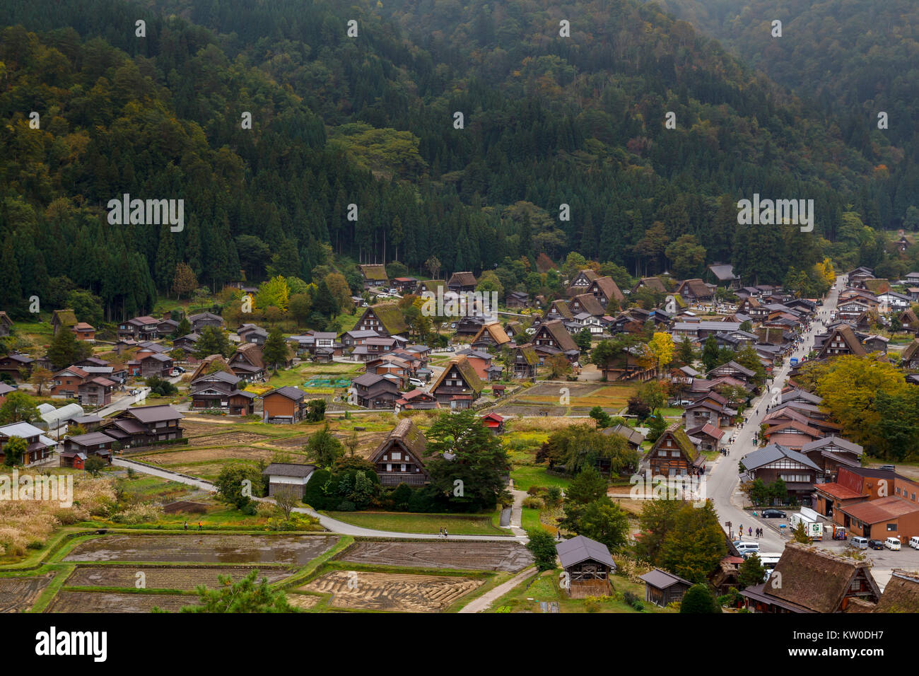 Village de Shirakawa-go dans la préfecture de Gifu, Japon. C'est l'un des sites du patrimoine mondial de l'UNESCO. Banque D'Images