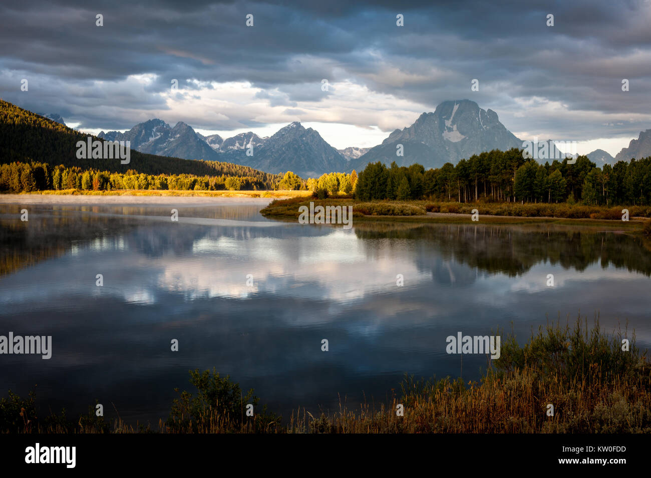 L'Oxbow Bend dans le Grand Teton National Park est un de mes préférés, ainsi que l'un des quartiers les plus populaires du parc. Il a été créé lors de la partie de la rivière a été coupé et oublié dans la rivière Snake a trouvé un nouveau chemin vers le sud. Banque D'Images