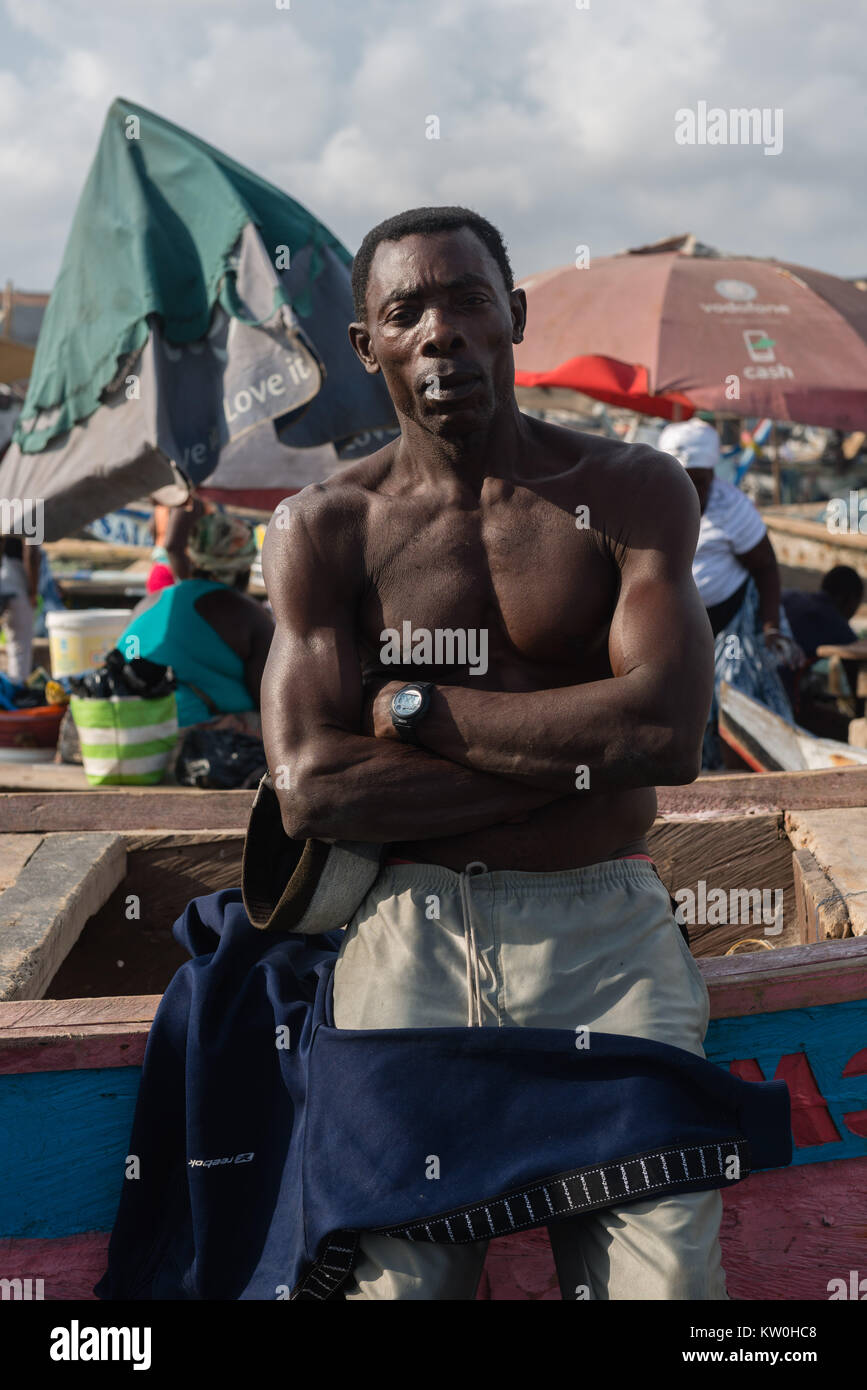 Jeune homme de Jamestown, village de pêcheurs, de Jamestown, Accra, Ghana Banque D'Images