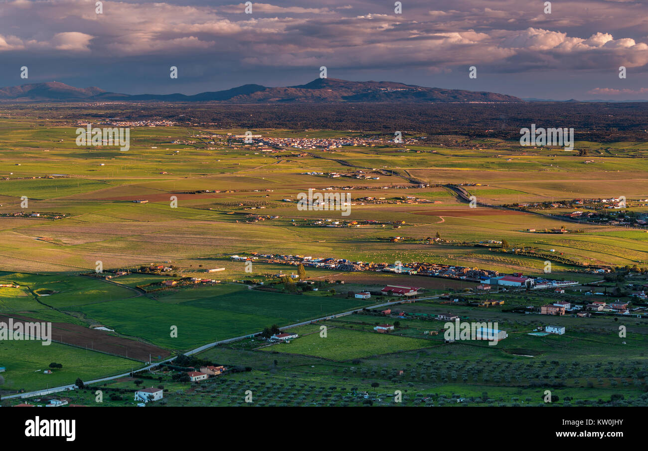 Paysage de la ville. Sierra de Fuentes. L'Estrémadure. L'Espagne. Banque D'Images