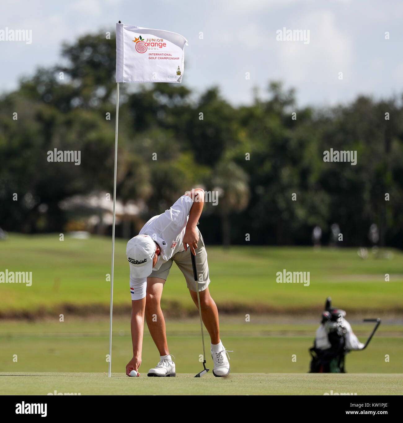 Coral Gables, en Floride, aux Etats-Unis. 28 Dec, 2017. Jerry Ji (Pays-Bas) se prépare à jouer à la 54ème International Junior Orange Bowl Golf Championship au Biltmore à Coral Gables, en Floride. Mario Houben/CSM/Alamy Live News Banque D'Images