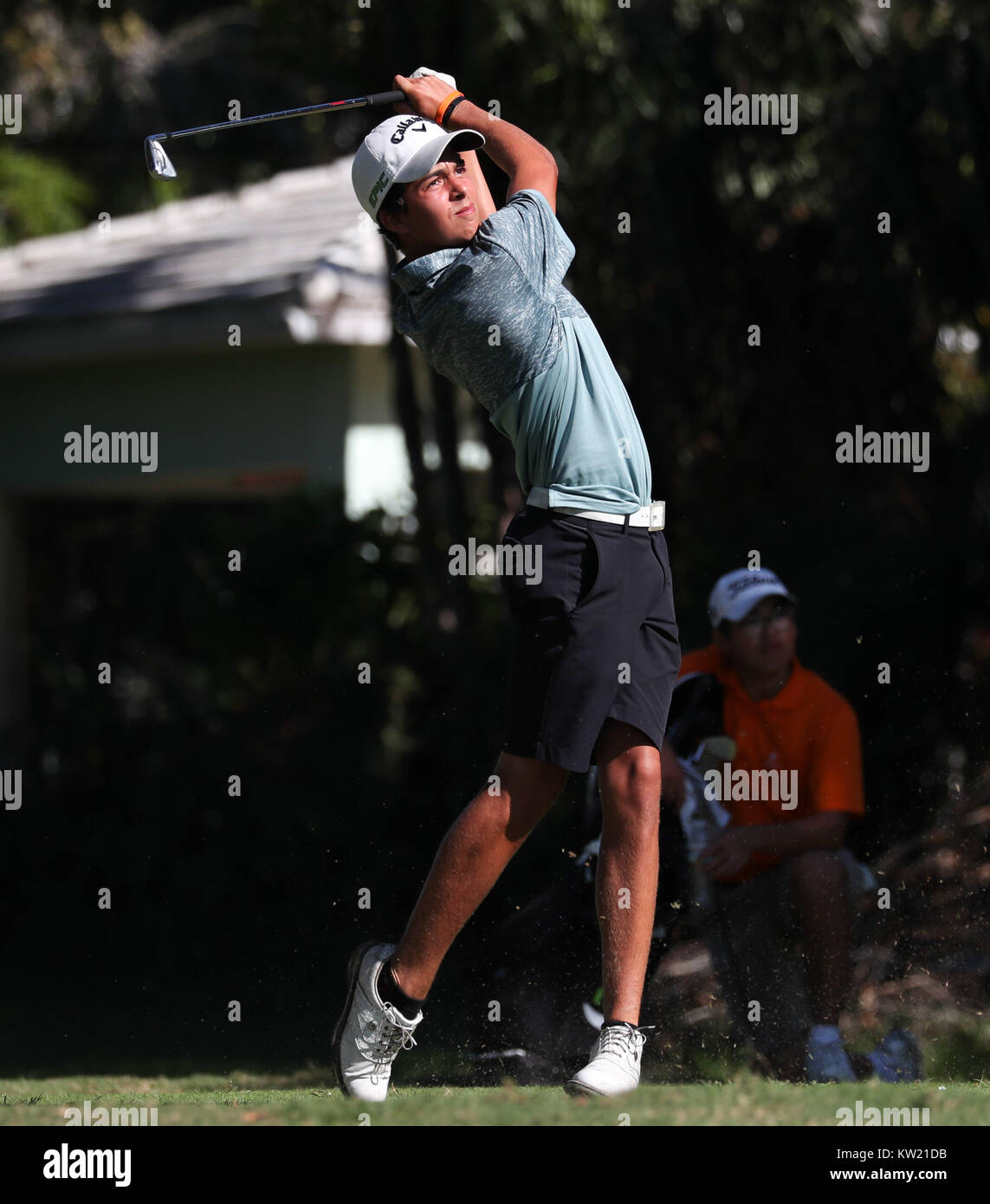 Coral Gables, en Floride, aux Etats-Unis. Dec 29, 2017. Fred Biondi (Brésil) joue un shot à la 54ème International Junior Orange Bowl Golf Championship au Biltmore à Coral Gables, en Floride. Mario Houben/CSM/Alamy Live News Banque D'Images
