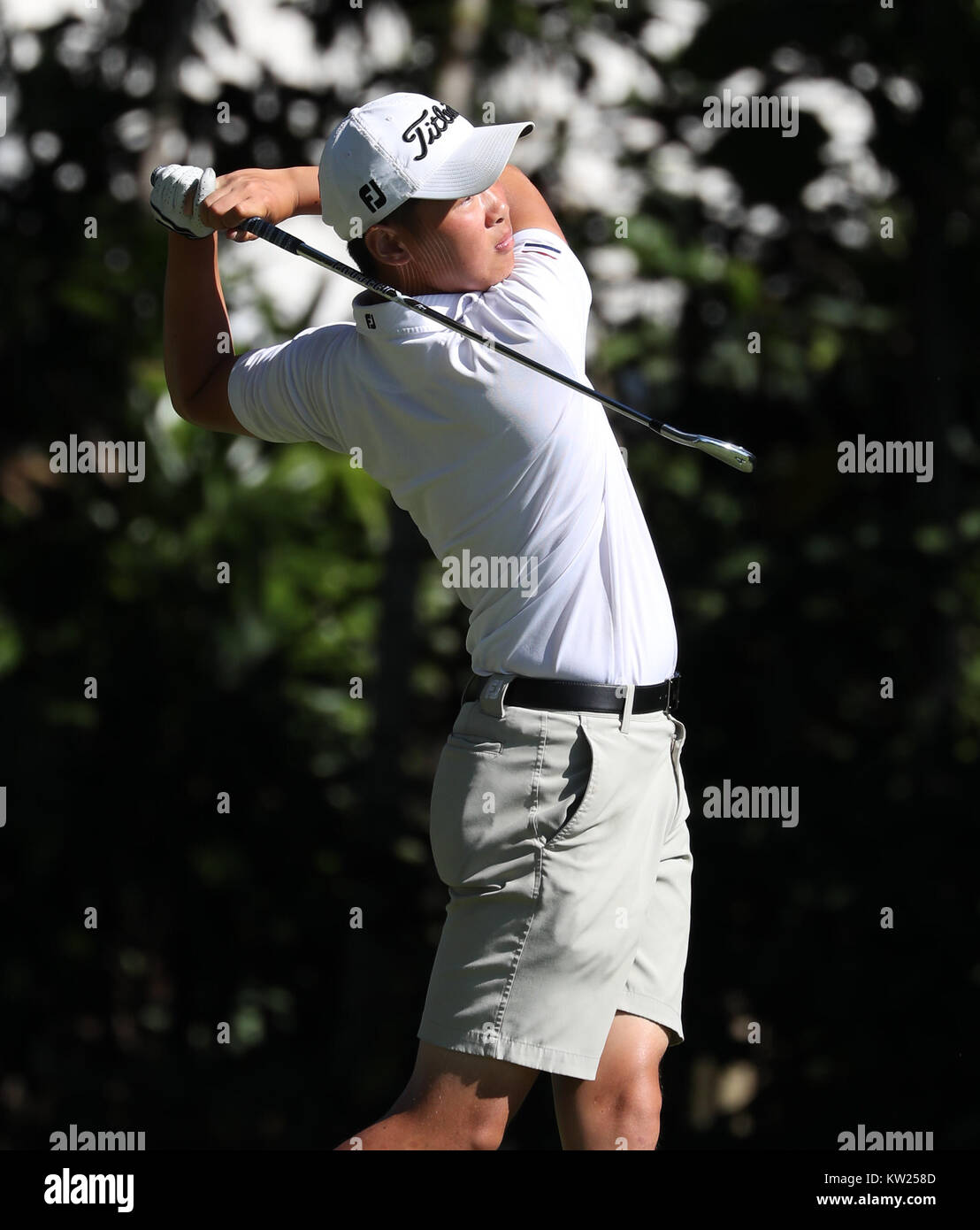 Coral Gables, en Floride, aux Etats-Unis. Dec 29, 2017. Jerry Ji (Pays-Bas) joue un shot à la 54ème International Junior Orange Bowl Golf Championship au Biltmore à Coral Gables, en Floride. Mario Houben/CSM/Alamy Live News Banque D'Images