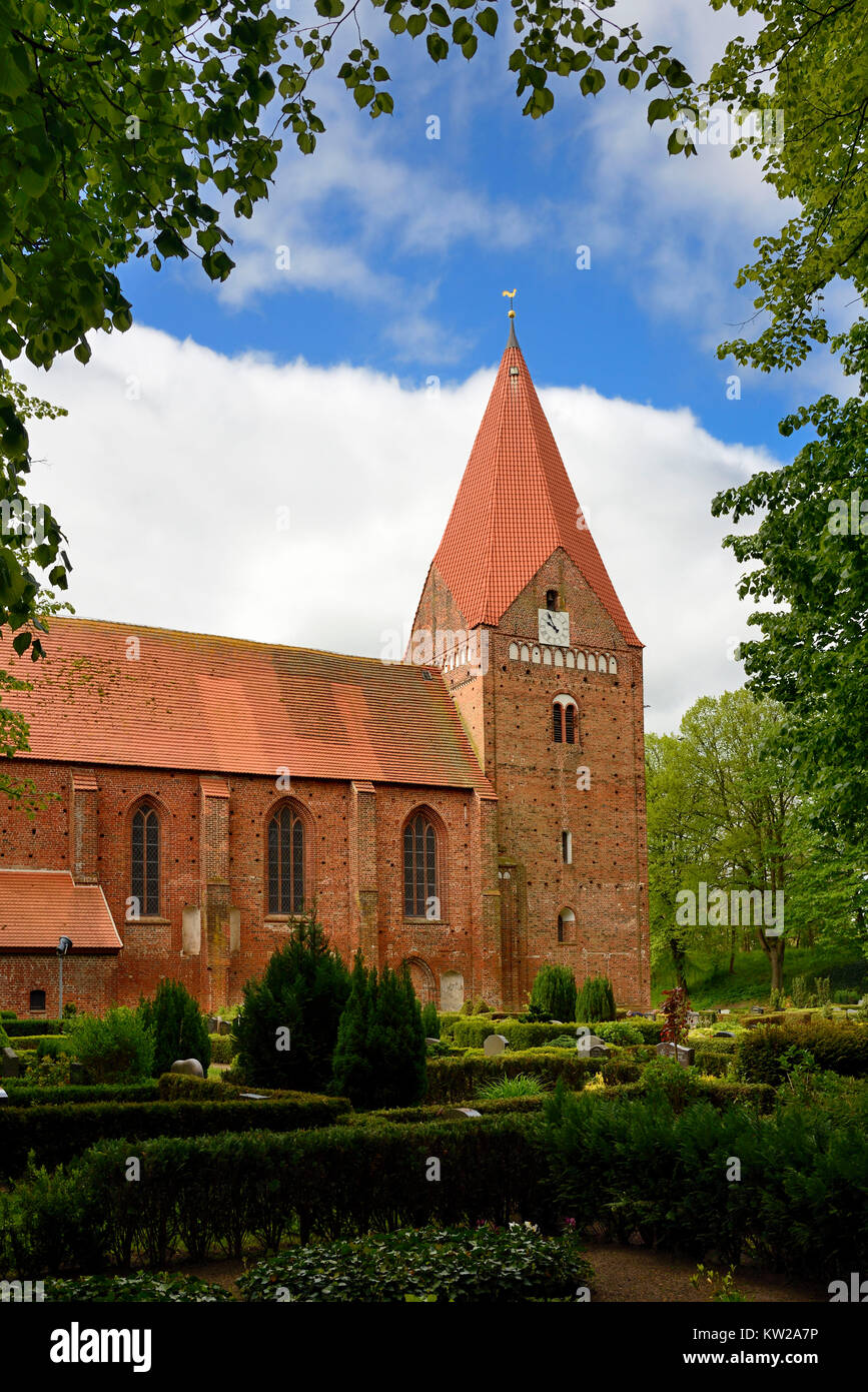 L'île de Poel, Baltique, en style roman l'église gothique du village de l'île de Poel, Kirch , Ostseeinsel romanisch gotische Inselkirche à Kirchdorf Banque D'Images